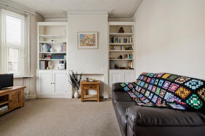 Century Road, E17