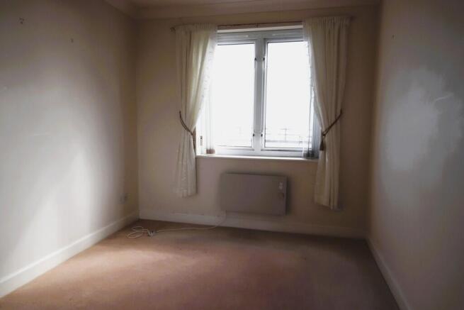 2 bed Ground Flat for sale Image 8