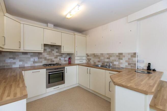 2 bed Apartment for sale Image 8