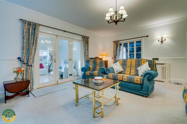 4 bed Detached for sale Image 11