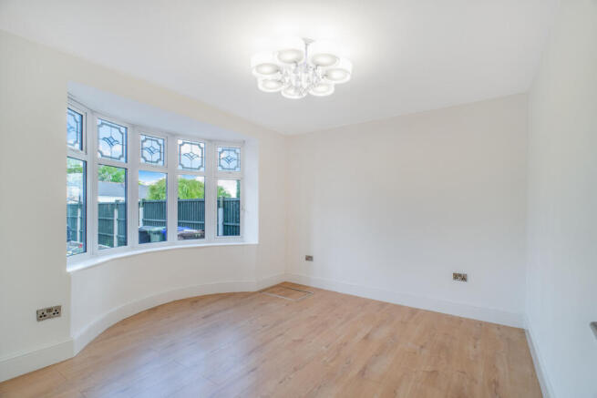 4 bed Detached for sale Image 5