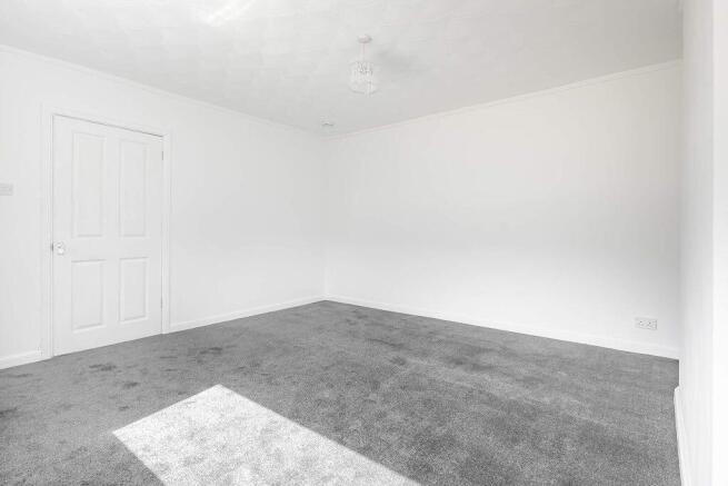 73M, Hunter Grove, Whitburn photo 4