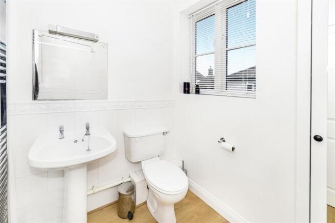 HO Ensuite 2i.jpg