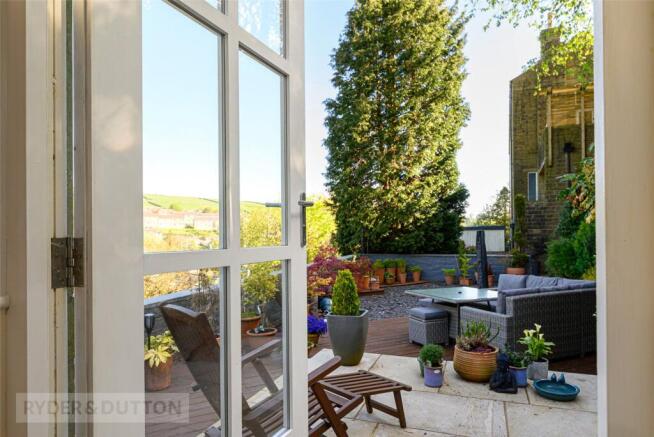 4 bed Semi-Detached for sale Image 6