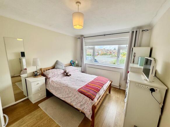 3 bed Semi-Detached for sale Image 4