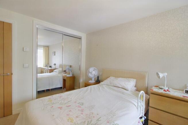 Double Bedroom: