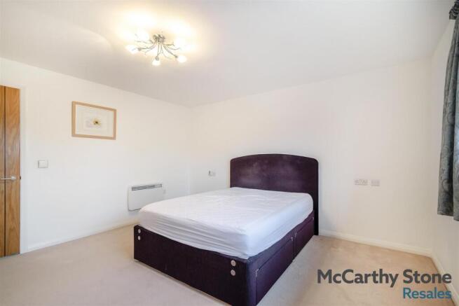 1 bed Apartment for sale Image 11