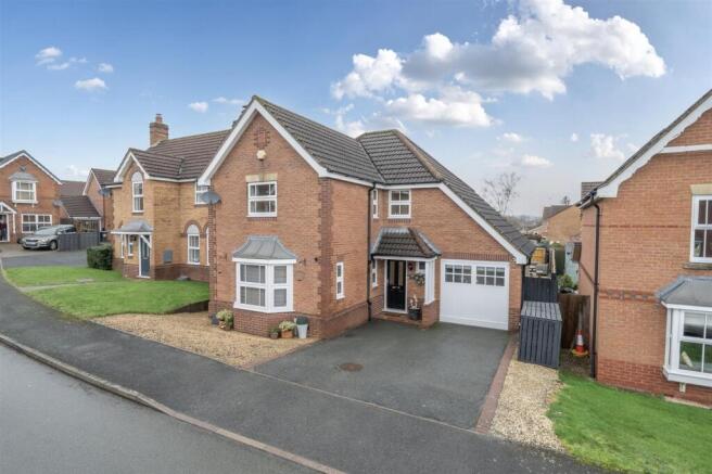 41 Normandie Close exterior.jpg