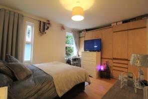 9, Bradfield Close, Guildford GU4 7YT