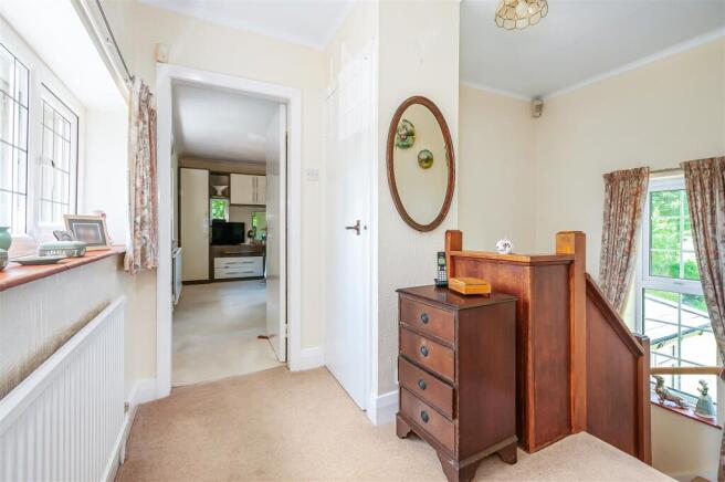 3 bed Detached for sale Image 8