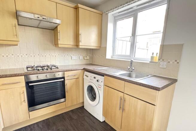 Kitchen 2.jpg