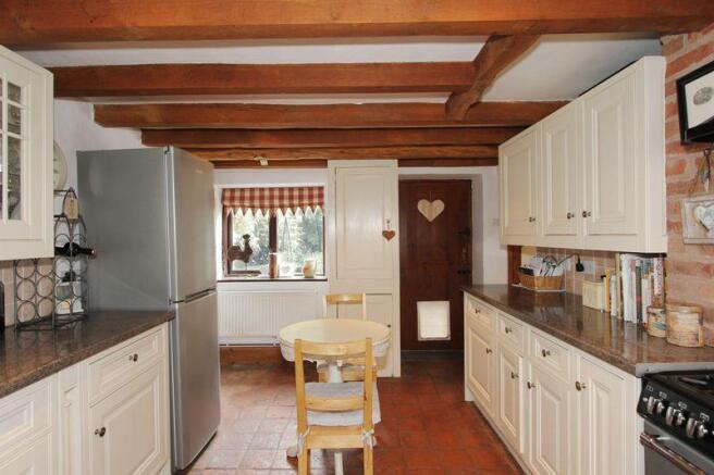 KITCHEN 2