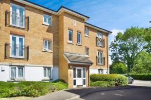 13, 19 Woodville Court, Stafford Close, London N14 4BF