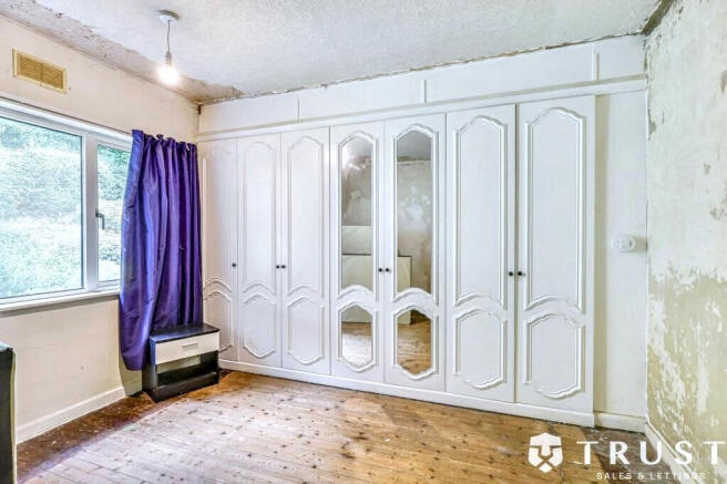 3 bed Semi-Detached for sale Image 12