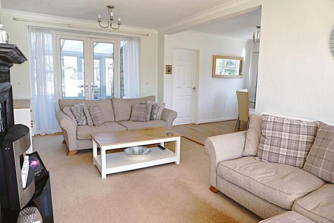 Lounge/dining room