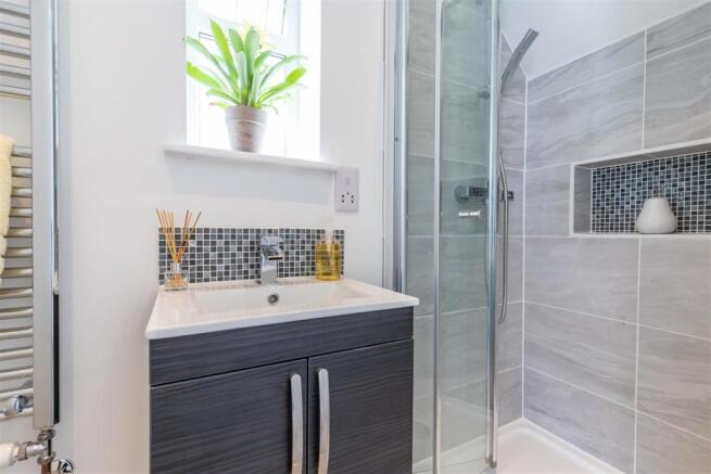 Bedroom Two En Suite