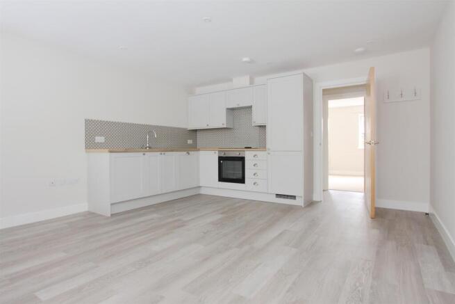 flat 1 willetts court PH9.JPG