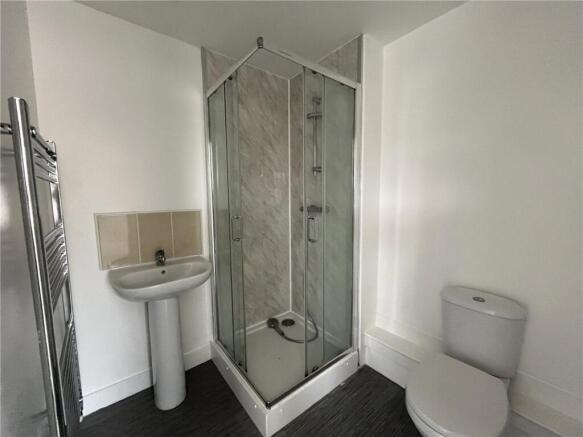 2 bed Terraced to rent Image 8
