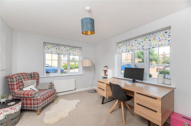 3 bed Semi-Detached for sale Image 8
