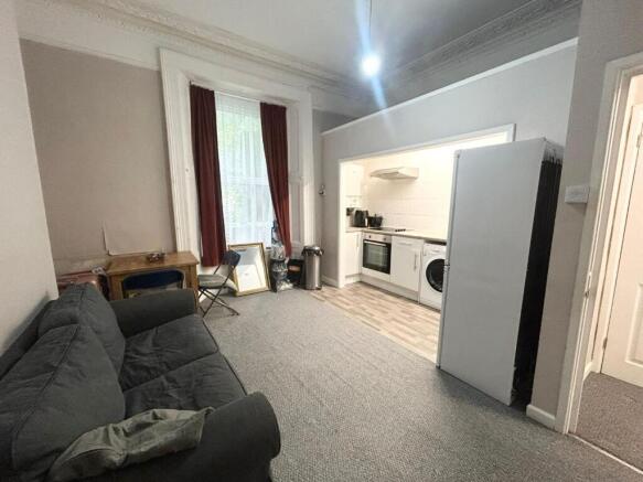 16 NRE LOUNGE KITCHEN.jpg