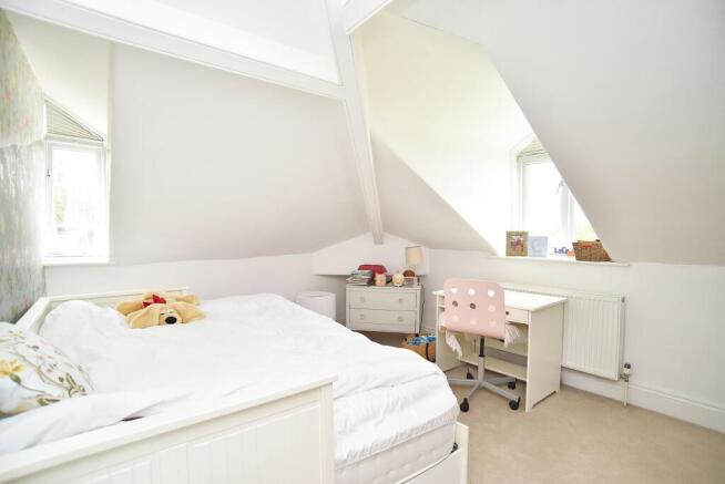 4 bed Flat for sale Image 12