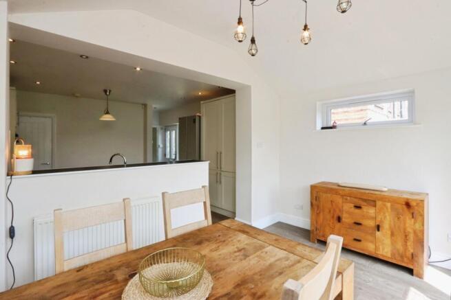 2 bed Semi-Detached for sale Image 6