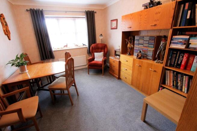 Dining room - Copy.JPG