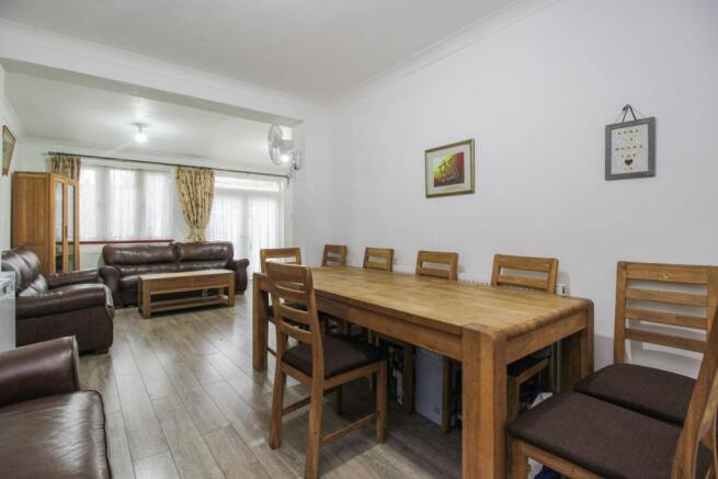 Lounge/Dining Room