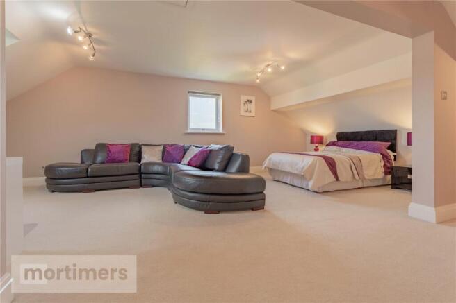 Bed4/Teenage Suite
