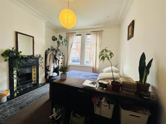 2 bed Terraced for sale Image 7