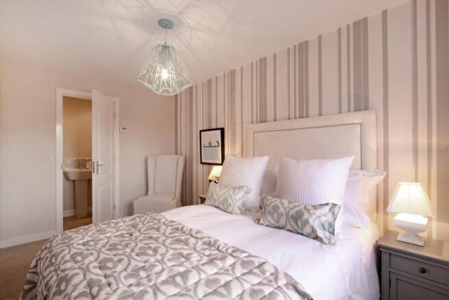 4 bed Detached for sale Image 6