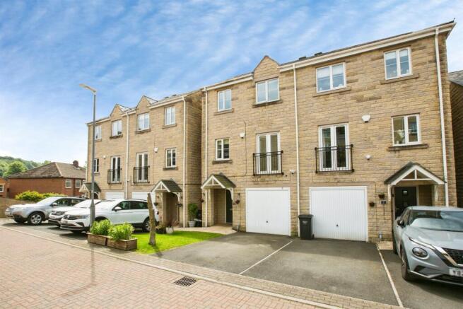 4 bed Semi-Detached for sale Image 10