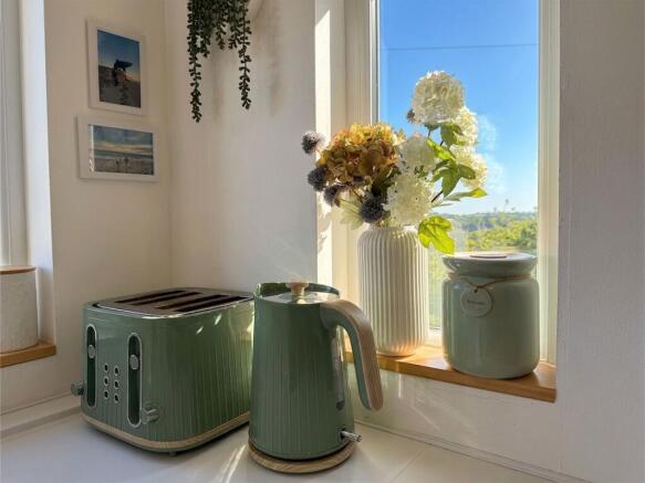 2 bed Cottage for sale Image 4