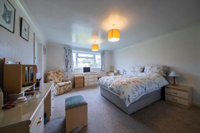 16 St Peters Drive-015.JPG