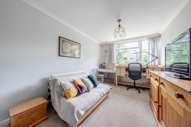2 bed Flat for sale Image 12