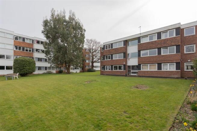 Selworthy Close E11