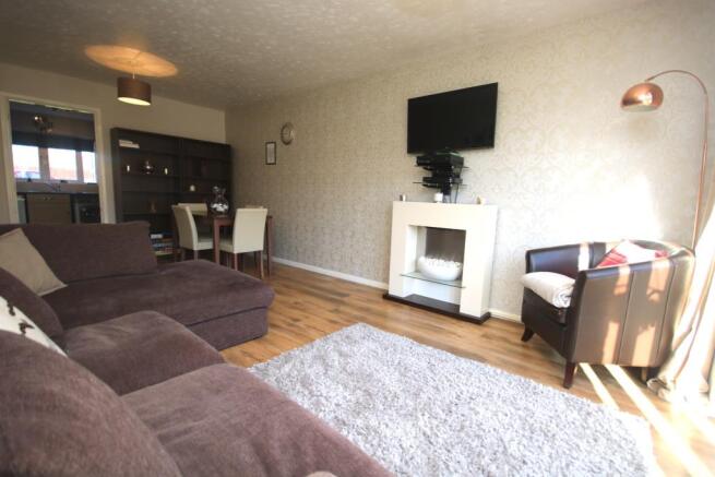 Lounge/Dining Room