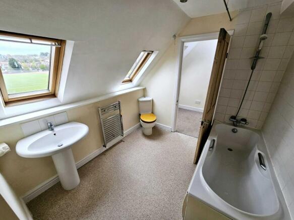 3 bed Maisonette for sale Image 11