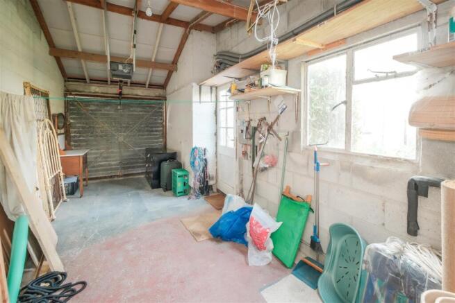 Parry _Fiona_Garage-2.jpg