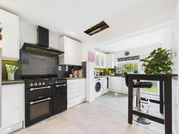 Farm Drive, Tilehurst, RG31 photo 4