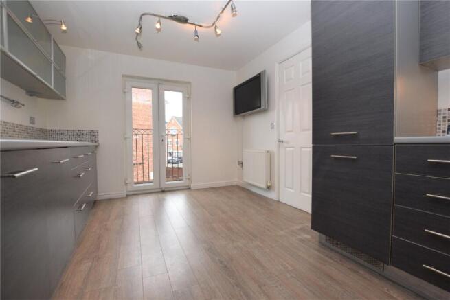 3 bed Town House to rent Image 10