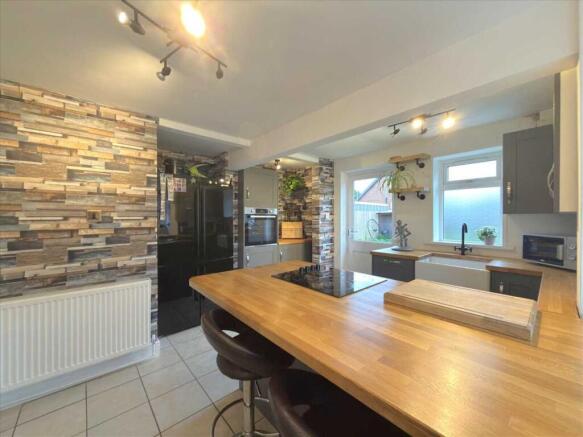 3 bed House for sale Image 8