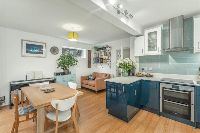 12 Manor Close, Great Bourton-14.jpg