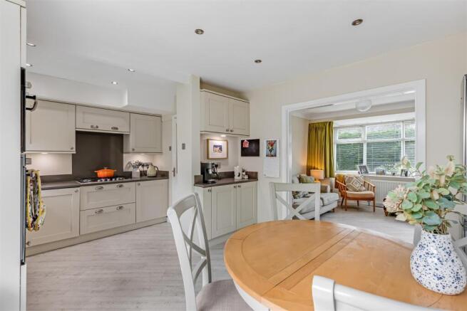 3 bed Semi-Detached for sale Image 7