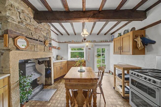 3 bed Semi-Detached for sale Image 4