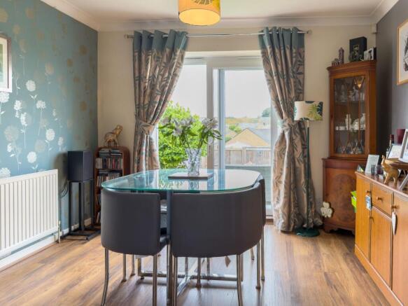 3 bed Link Detached House for sale Image 4