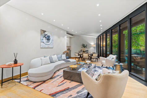 100 Knightsbridge, Knightsbridge, London, SW1X