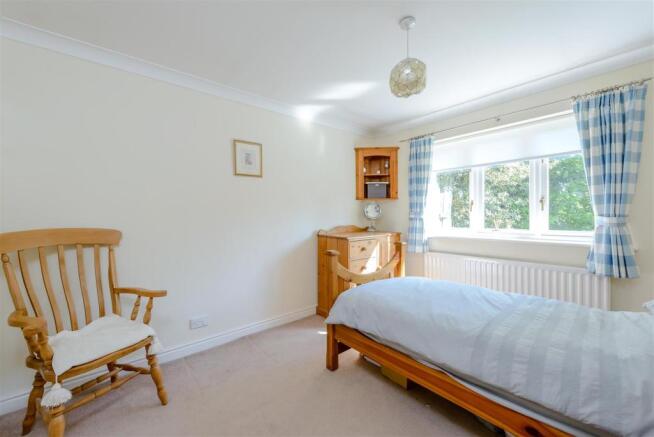 8384812-interior14.jpg