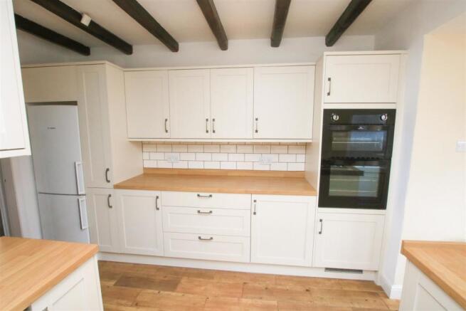 EXTENDED BREAKFAST KITCHEN