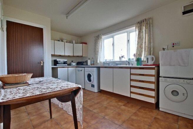 Kitchen/Breakf...